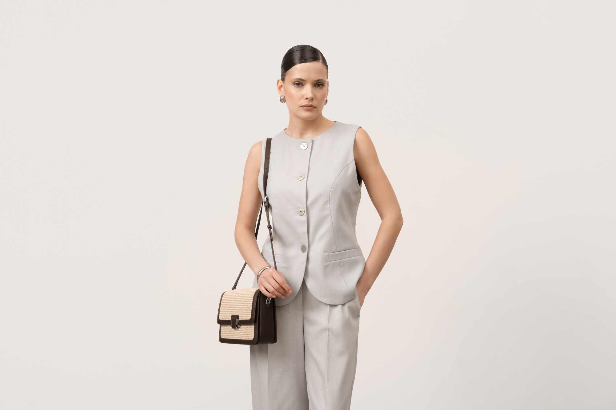 Почему одежда из натуральных тканей лучше для чувствительной кожи