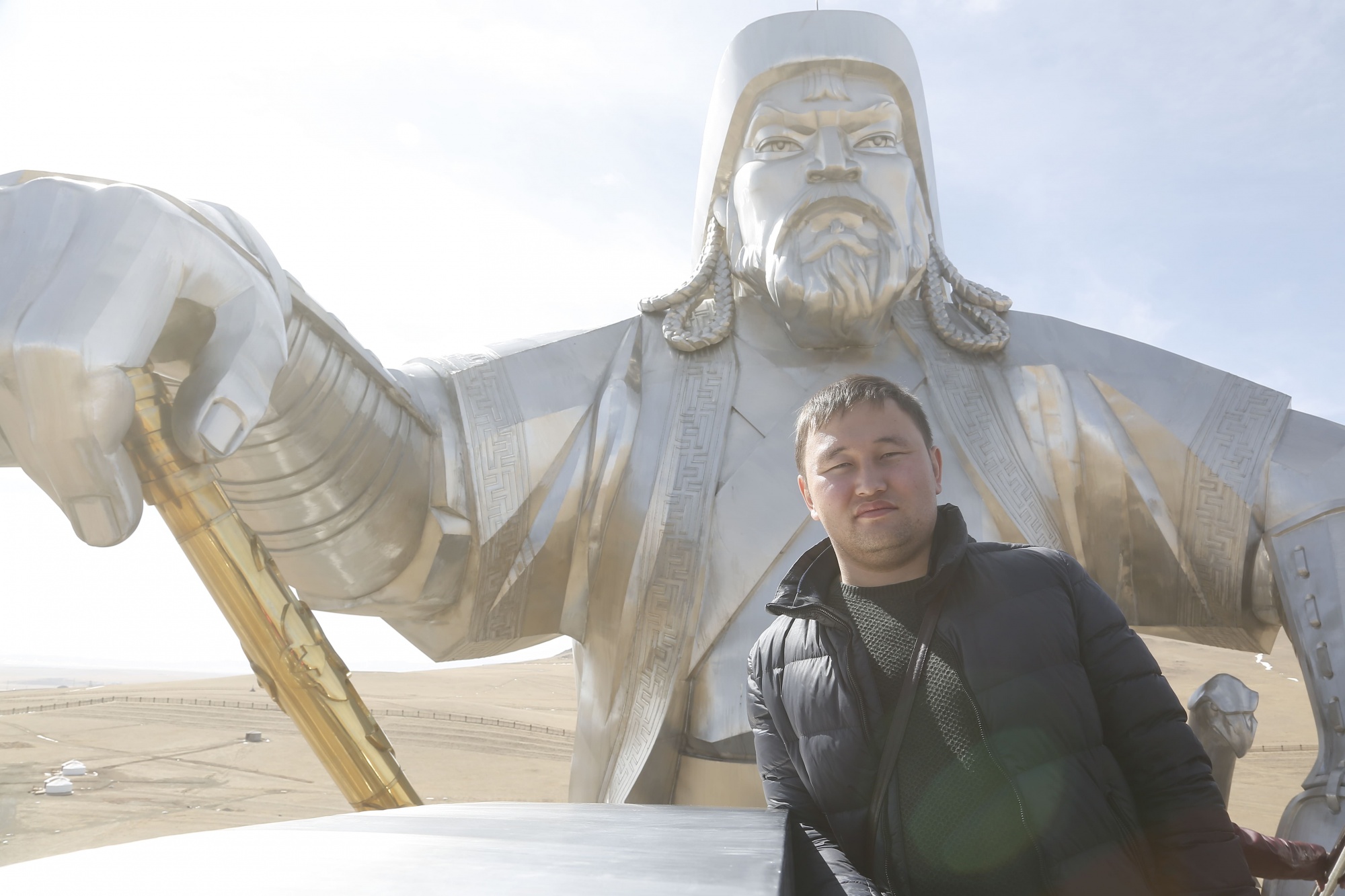 есжан и Чингисхан (1).jpg